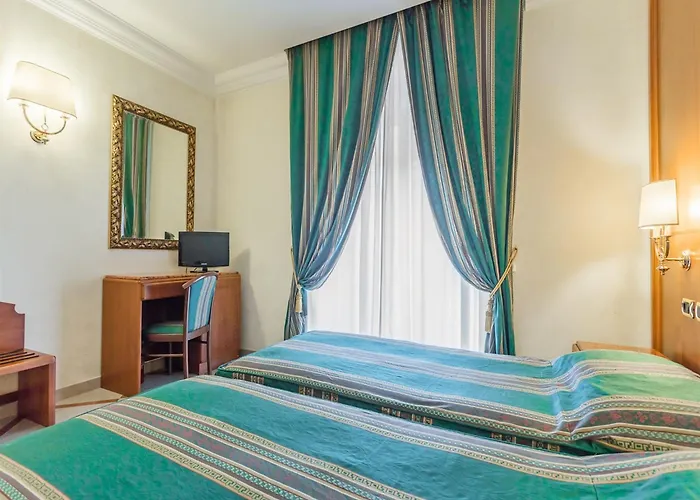 Raeli Regio Otel Roma